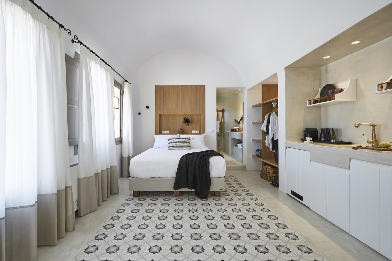 White&Co. La Torre Suites Pýrgos Esterno foto